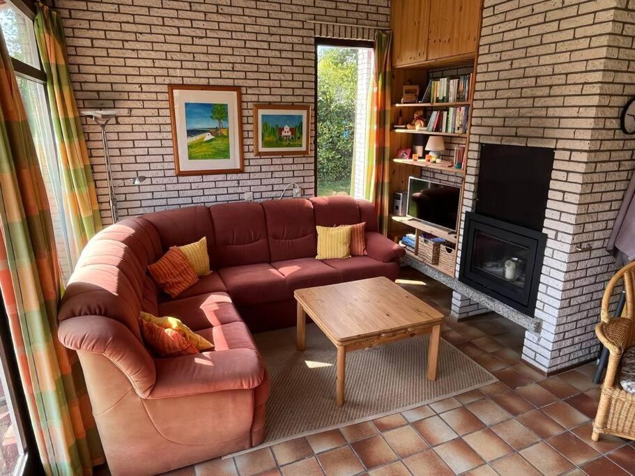 Knusse Bungalow Op Groen Park! 우도르프 외부 사진